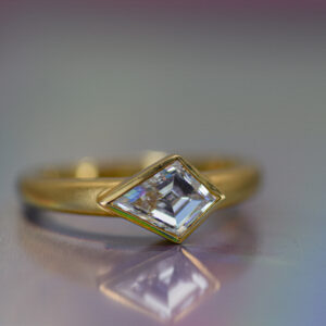 East-West Kite Diamond Ring