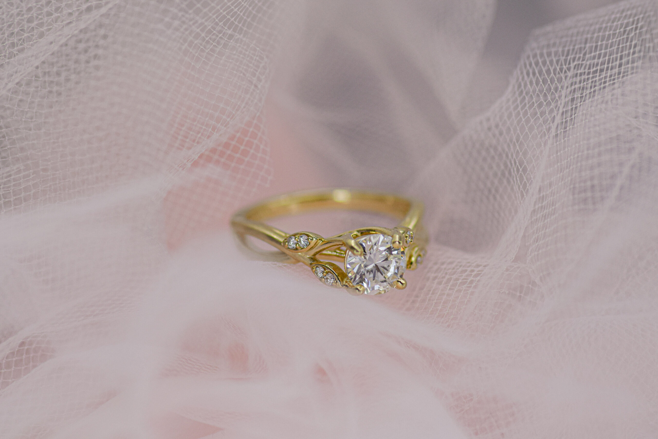 Sweet Leaves Diamond Wedding Set - Image 6