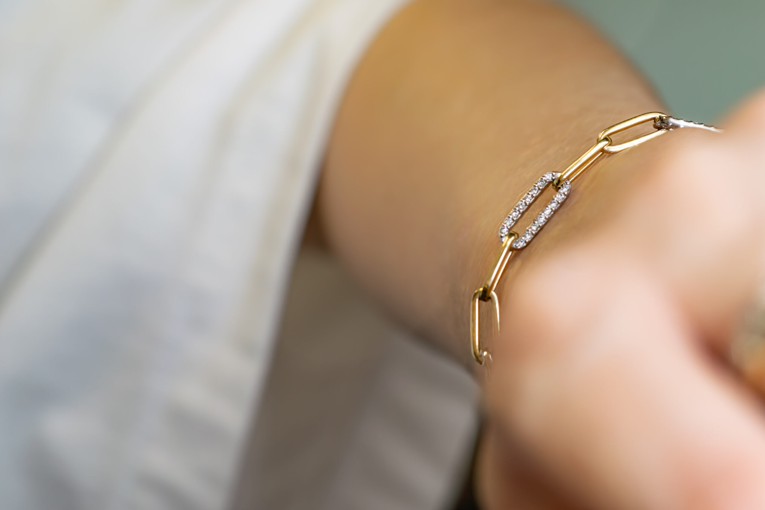 Alternating Diamond Link Bracelet