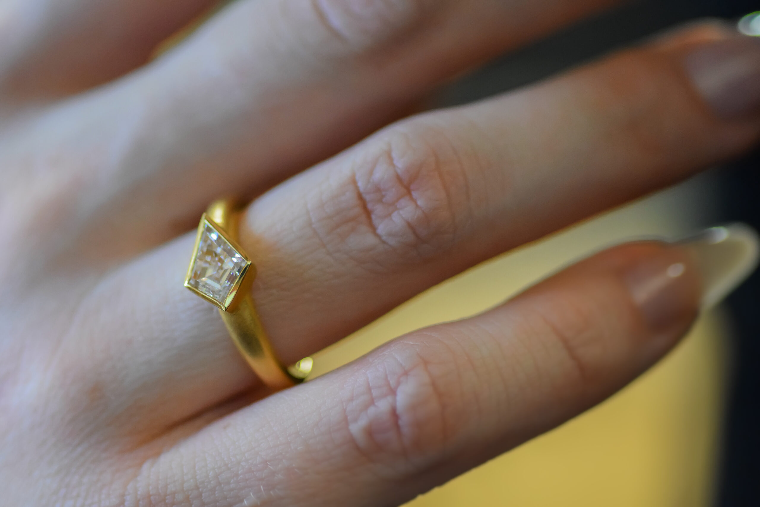 East-West Kite Diamond Ring - Image 2