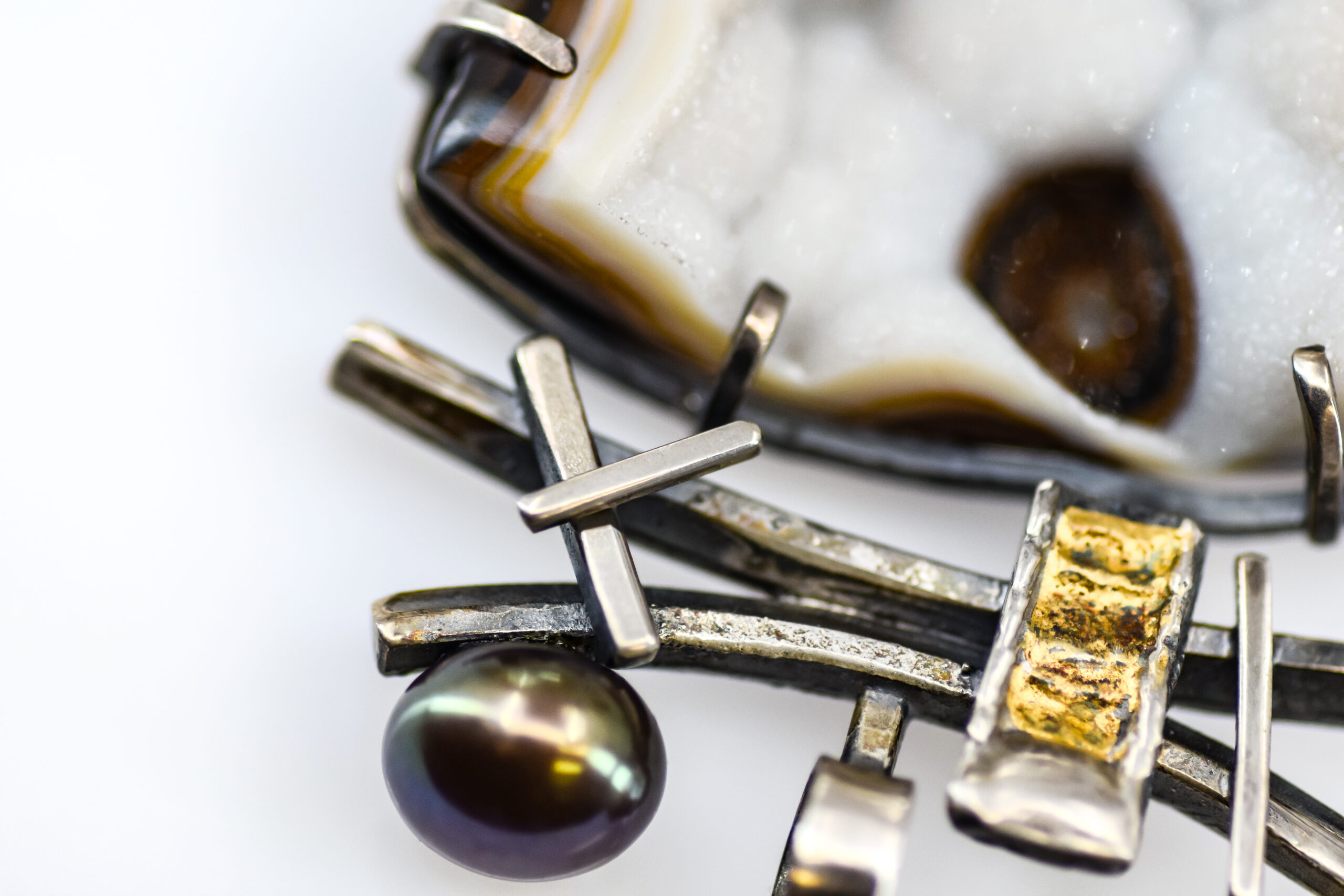 Fresh Water Pearl & Agate Druzy Mixed Metal Pendant - Image 4