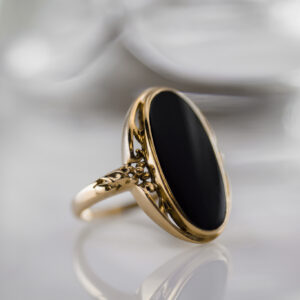 â’º Onyx Filigree Ring