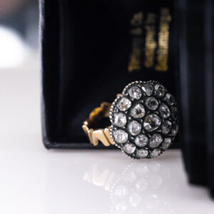 Ⓔ Rose-Cut Diamond Cluster Ring
